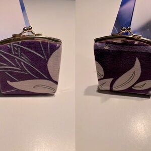 S O L D 1960s Emilio Pucci vintage velvet kisslock change purse coin case . RARE